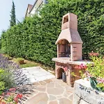 Beautiful Apartment In Moscenicka Draga